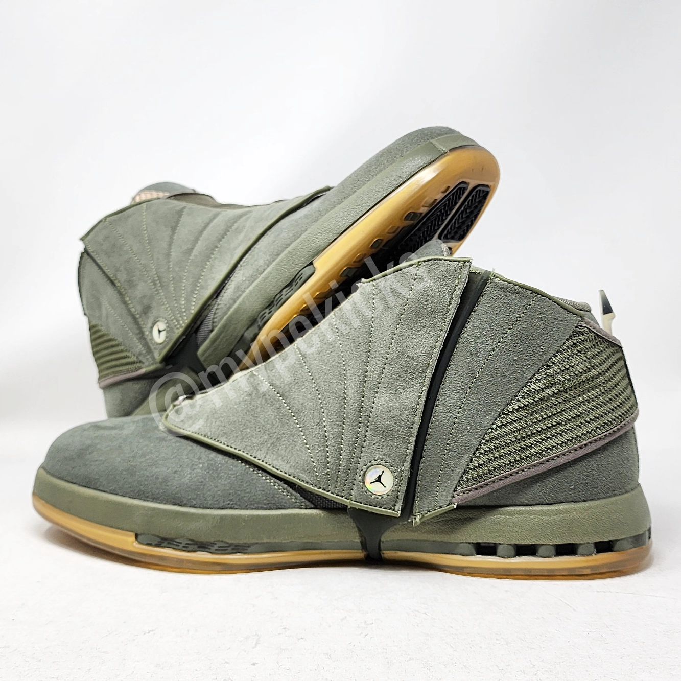Air Jordan 16 Retro - Bismack Biyombo PE