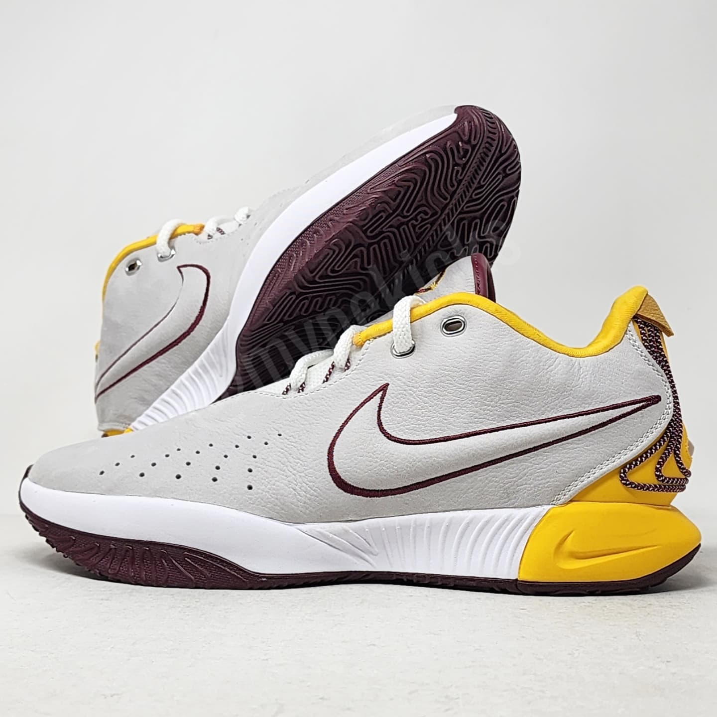 Nike LeBron 21 - CTK HS Royals PE