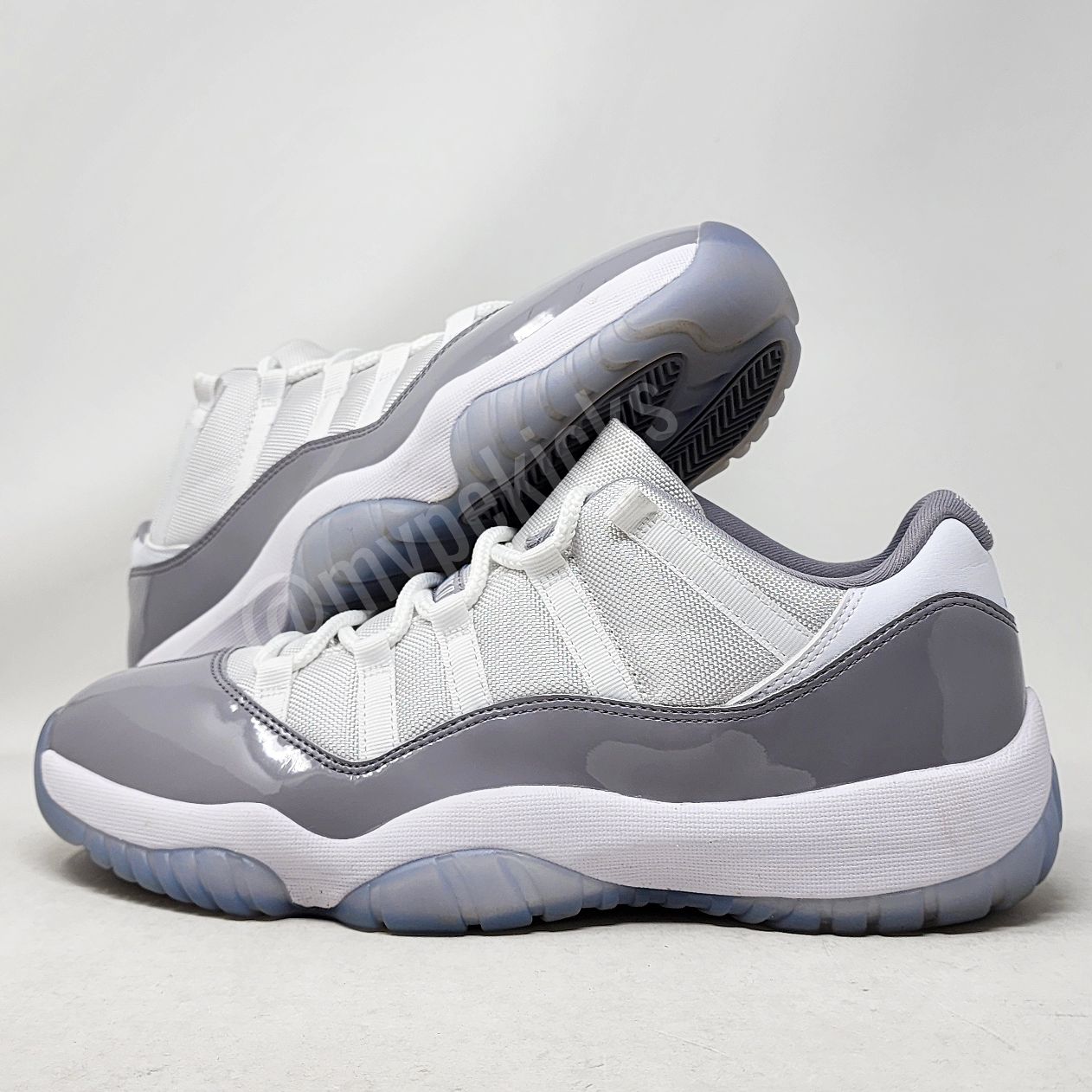 Air Jordan 11 Retro Low - Cement Grey