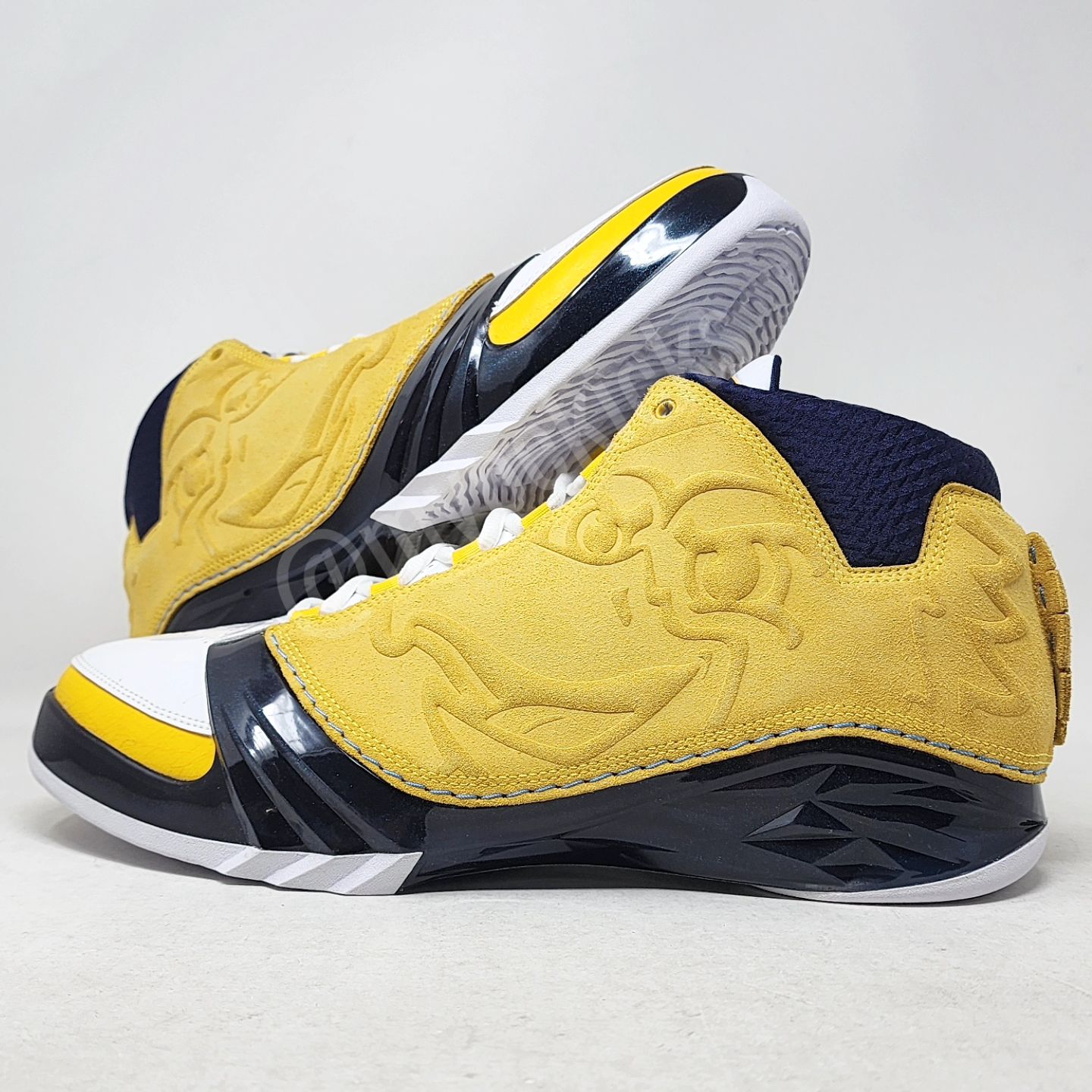 Air Jordan 23 Retro - Marquette Golden Eagles PE
