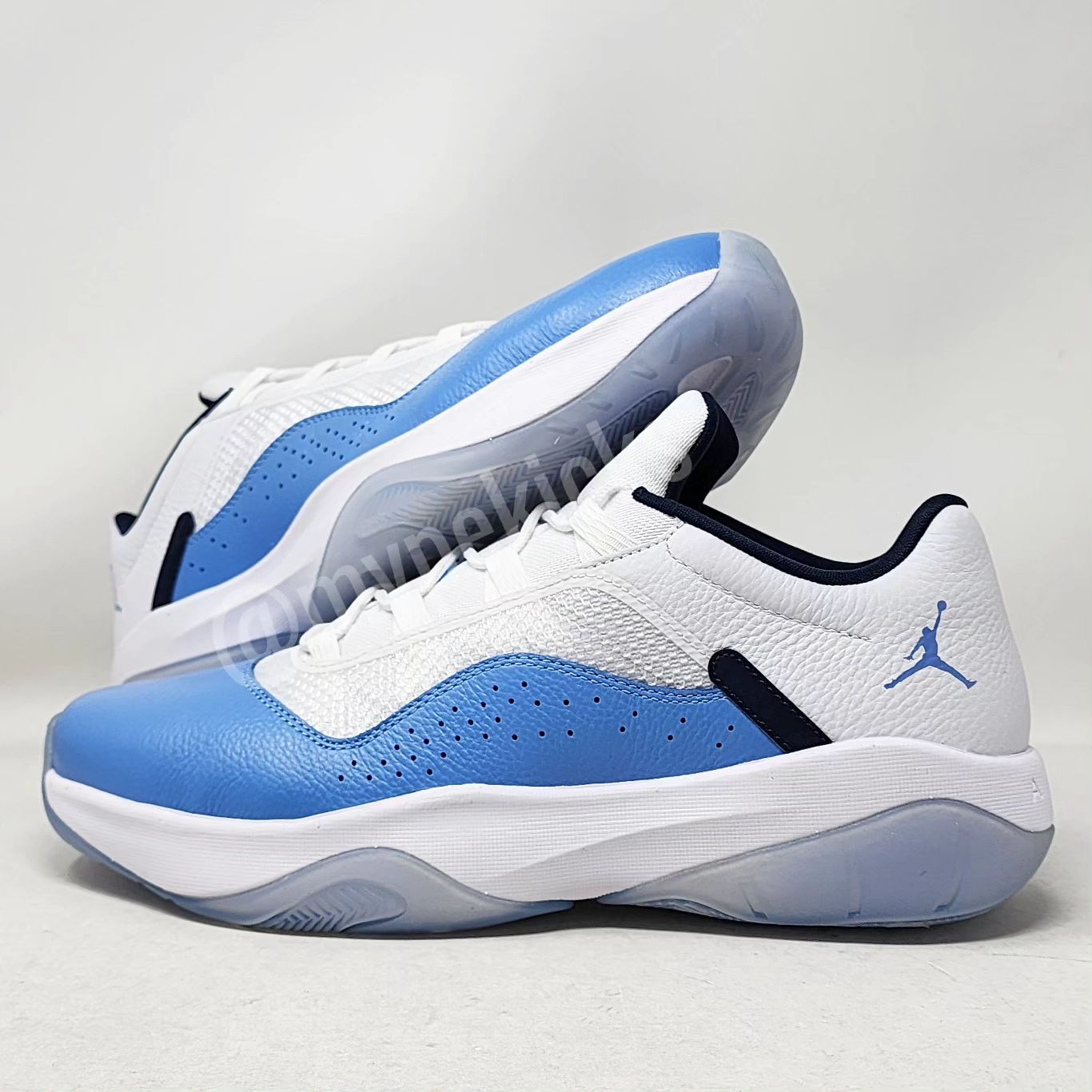 Air Jordan 11 CMFT Low - UNC Tar Heels PE