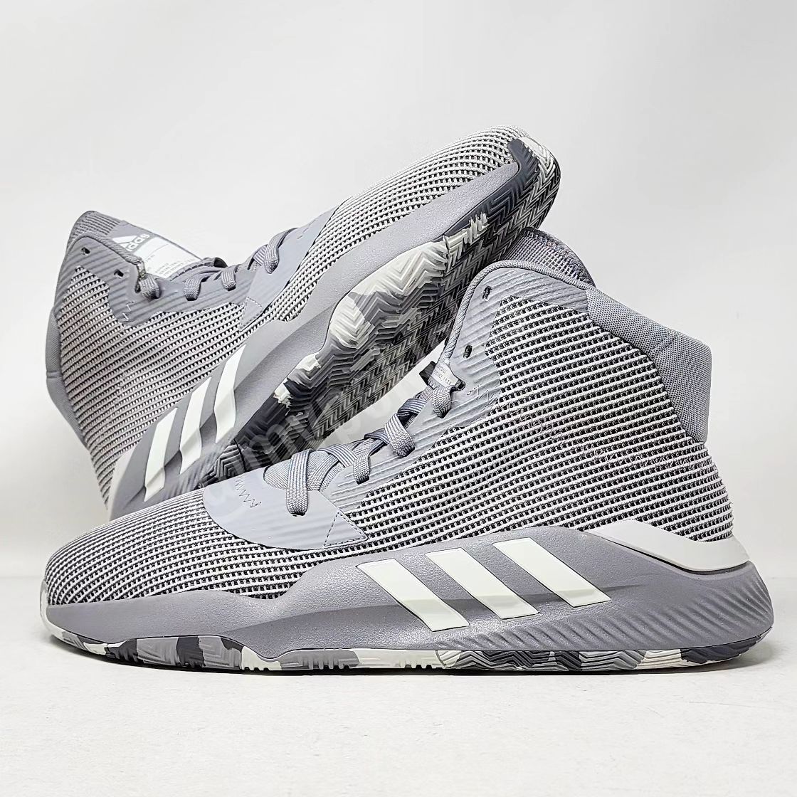 Adidas Pro Bounce Mid 19 - Kristaps Porzingis Dallas Mavericks PE