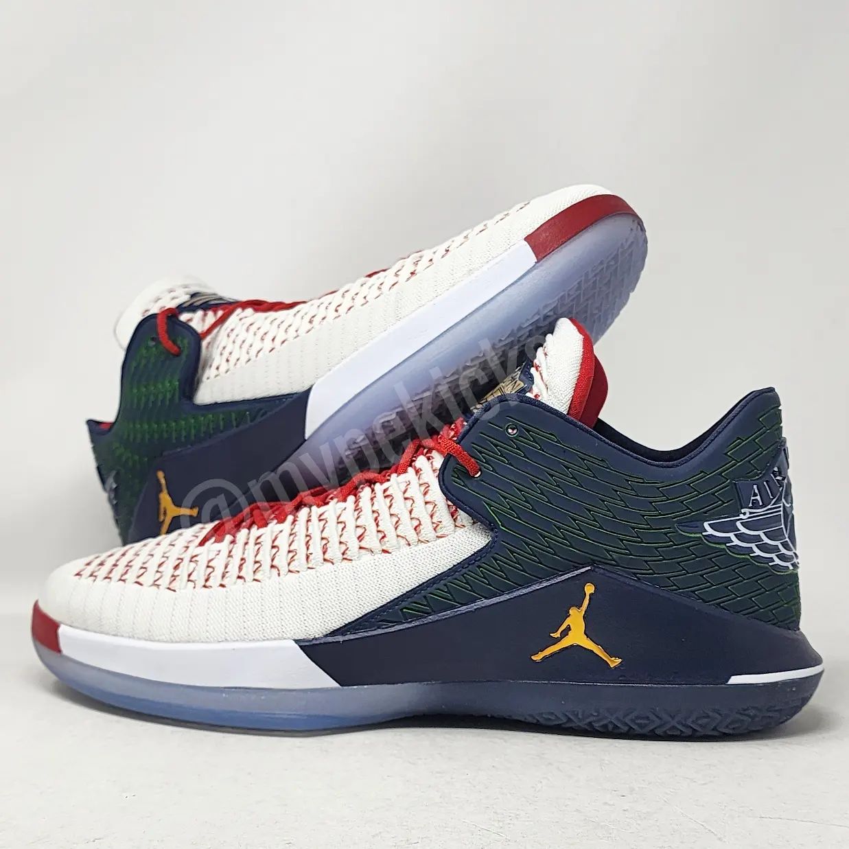 Air Jordan 32 Low - Jimmy Butler Minnesota Timberwolves PE