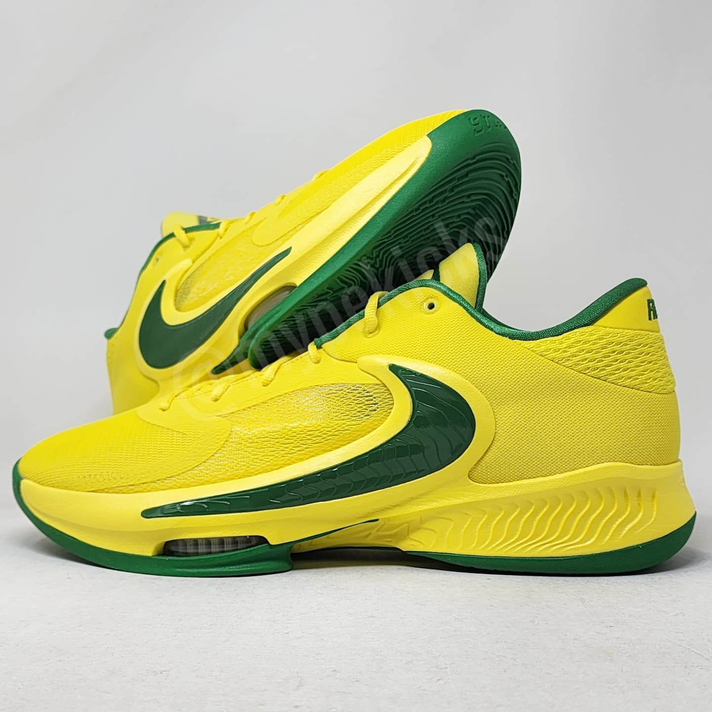 Nike Zoom Freak 4 - Oregon Ducks PE