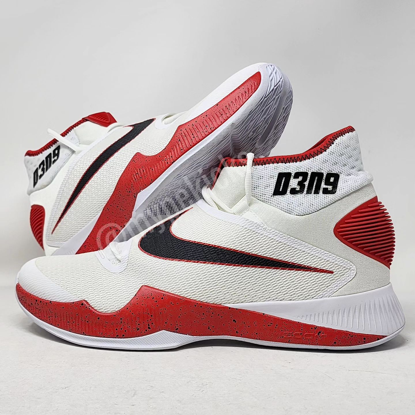 Nike HyperRev 2016 - Luol Deng Miami Heat PE