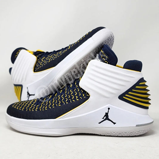 Air Jordan 32 - Michigan Wolverines PE