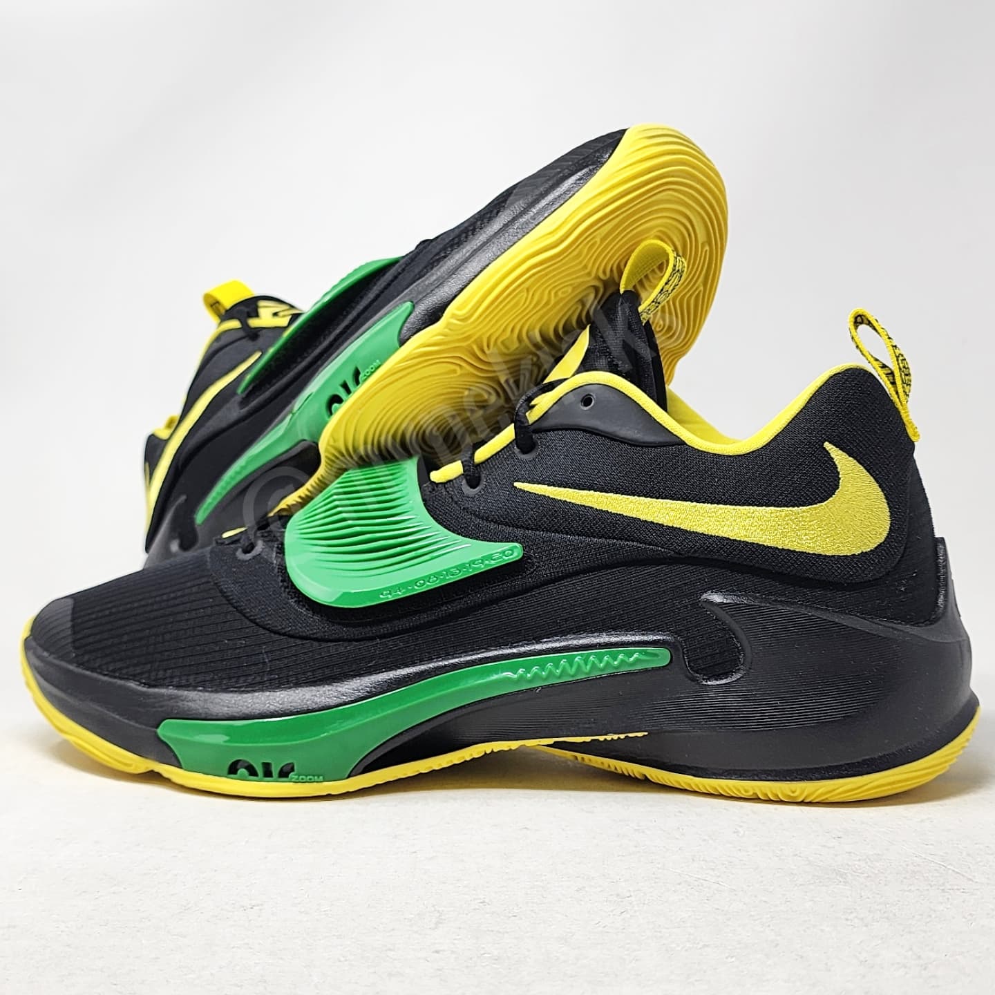 Nike Zoom Freak 3 - Oregon Ducks PE
