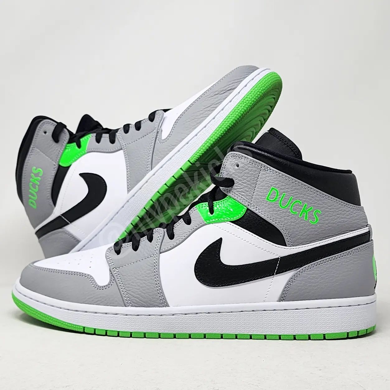 Jordan 1s grey and green on sale