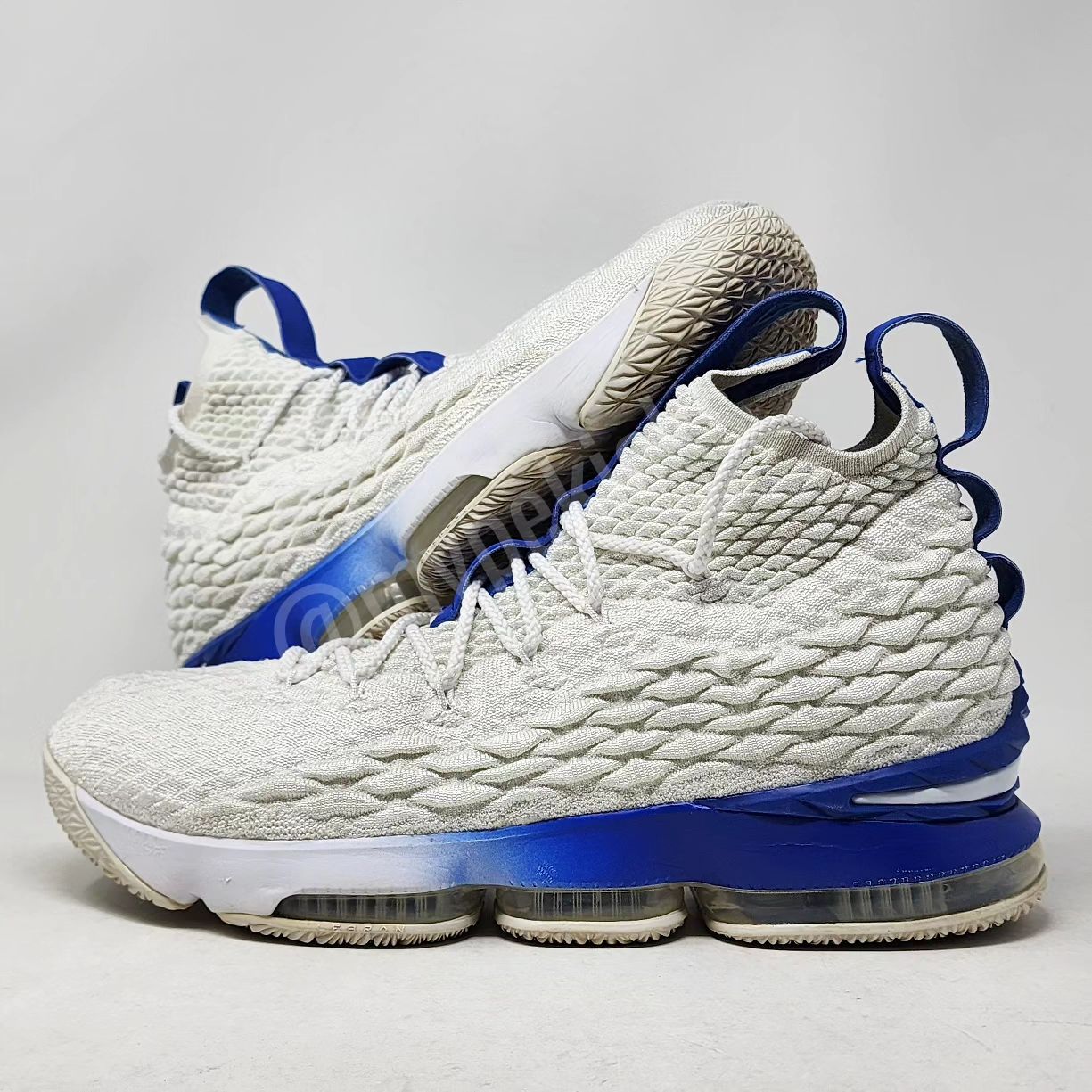 Nike LeBron 15 - Kentucky Wildcats PE