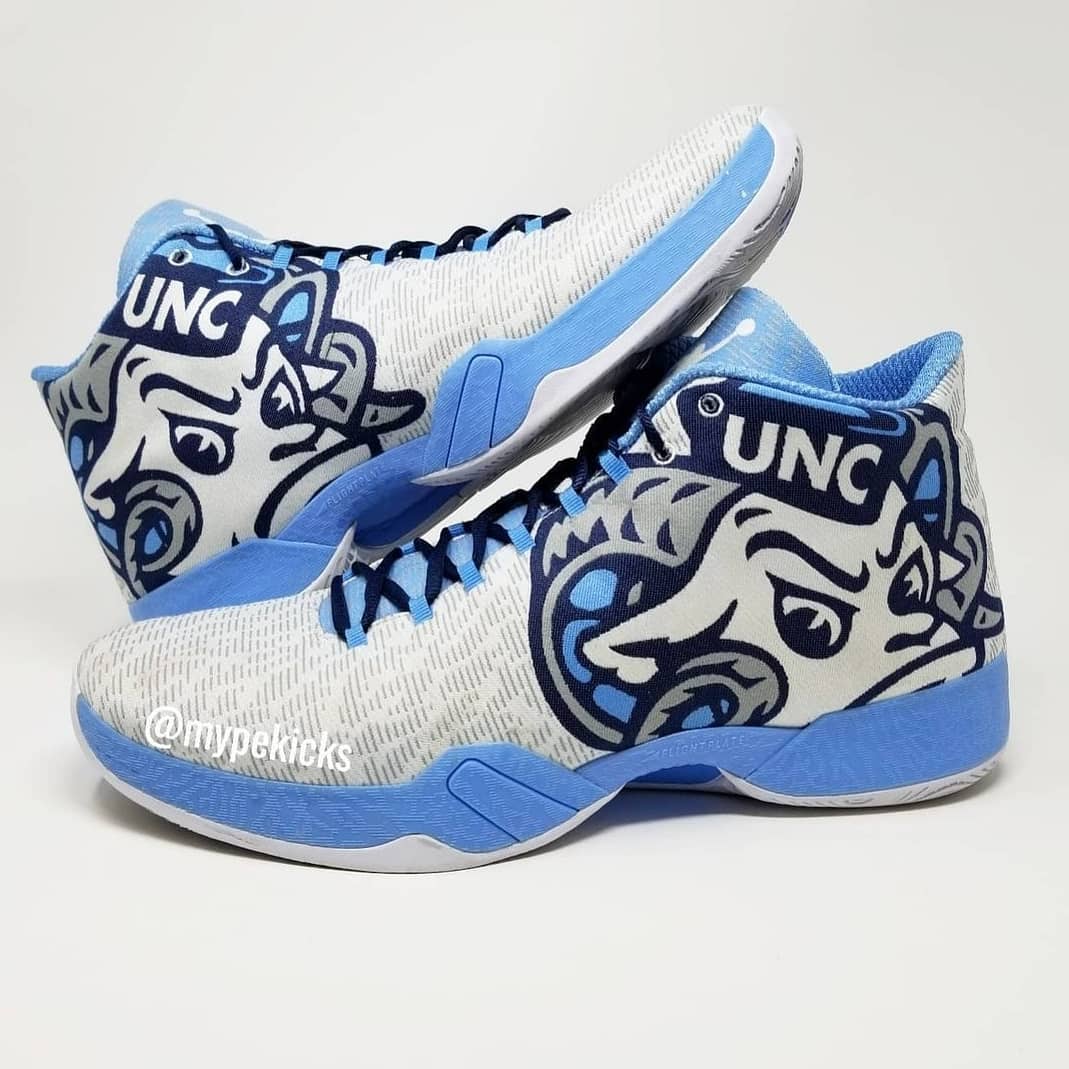 AJ 36 低帮 - 北卡大学队 PE