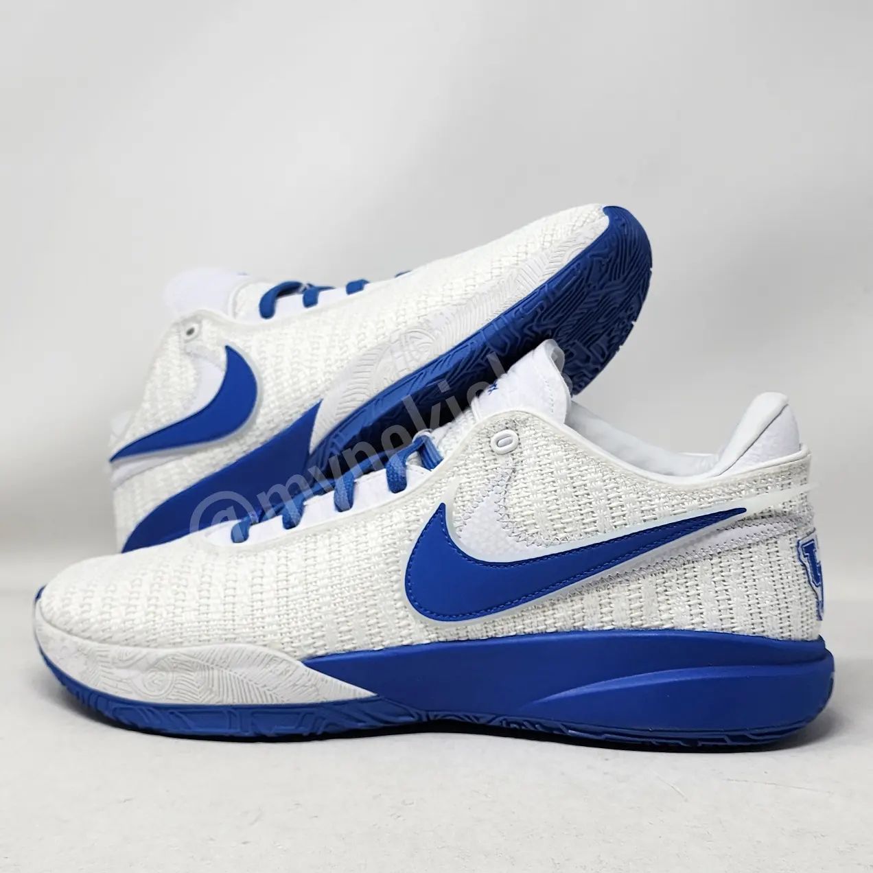 Nike LeBron 20 - Kentucky Wildcats PE