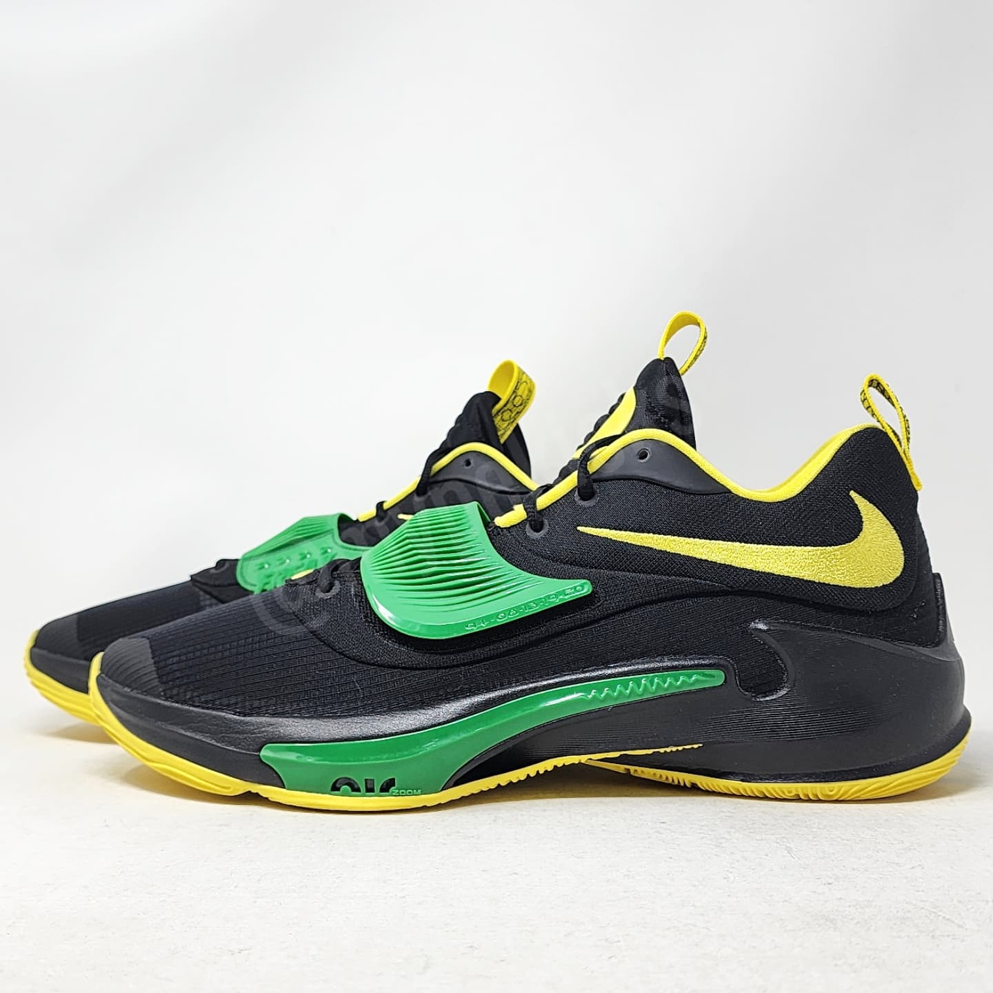 Nike Zoom Freak 3 - Oregon Ducks PE