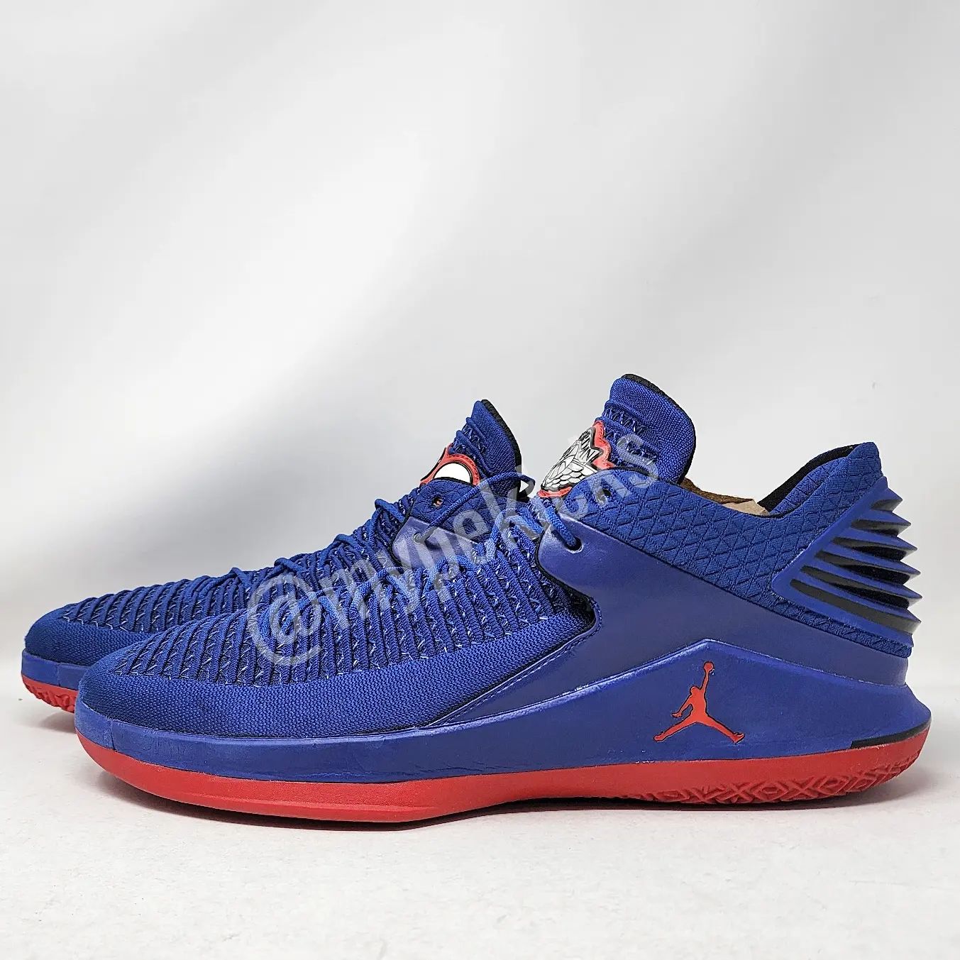 AJ 32 低帮 - 德拉蒙德活塞队 PE