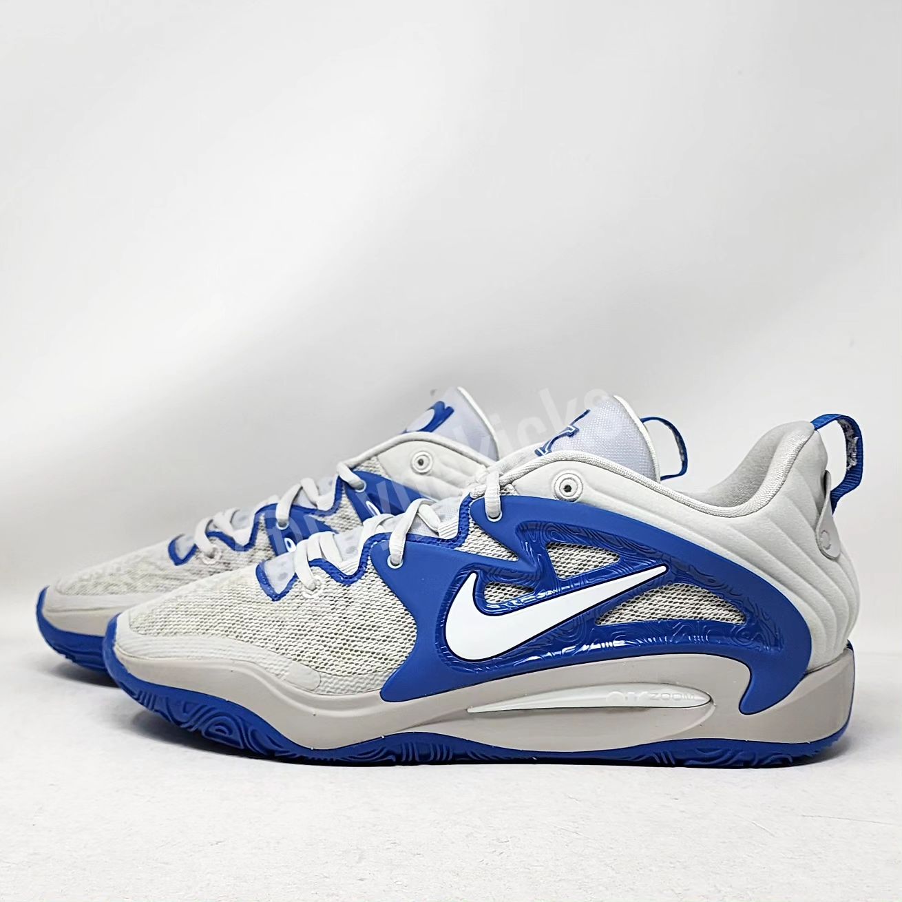 Nike KD 15 - Kentucky Wildcats PE