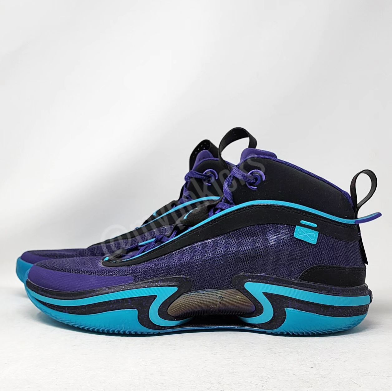 Air Jordan 36 - Charlotte Hornets PE