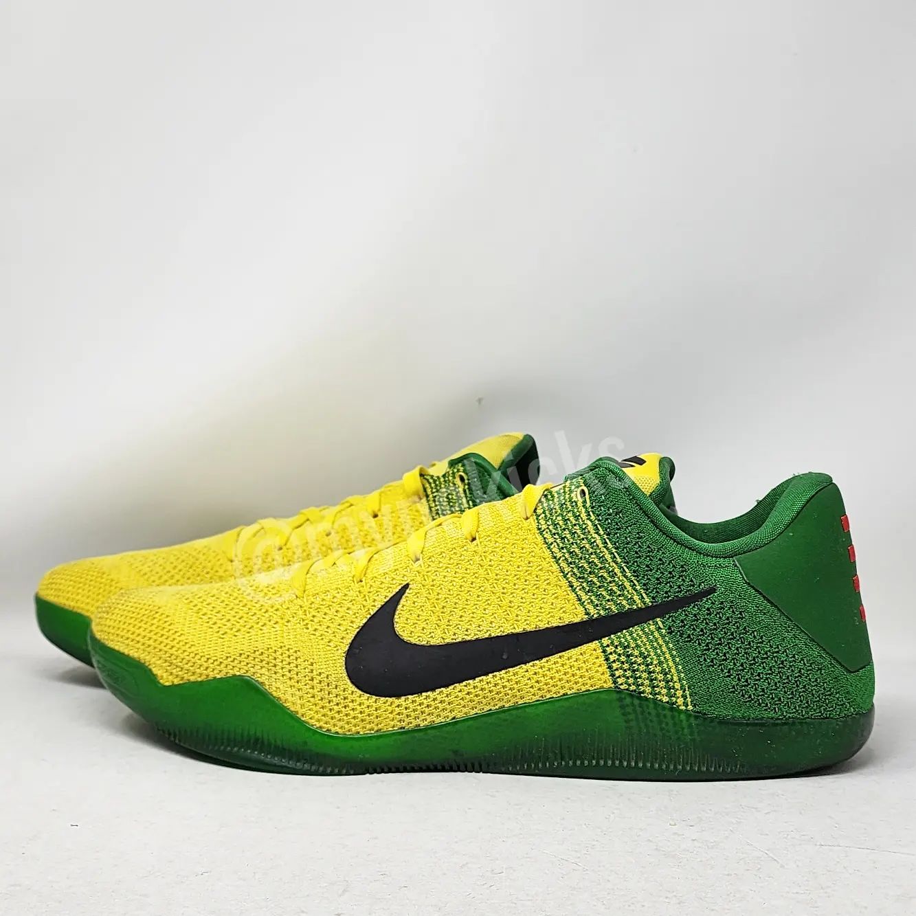 Nike Kobe 11 Elite Low - Oregon Ducks PE