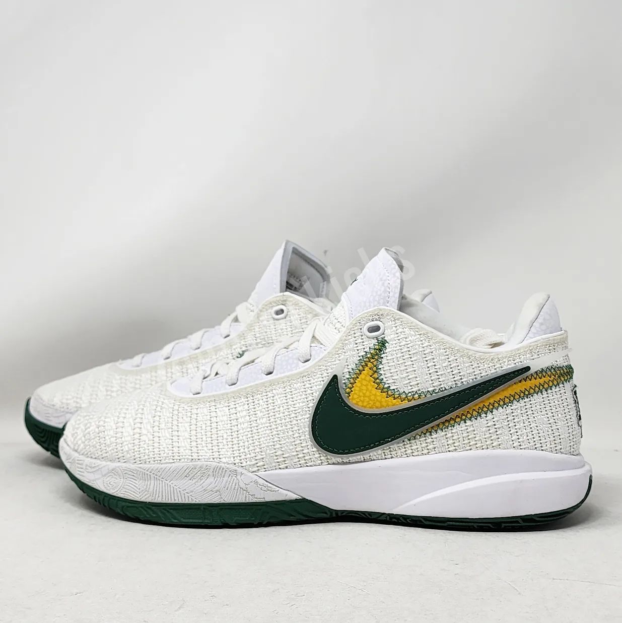 Nike LeBron 20 - Baylor Bears PE