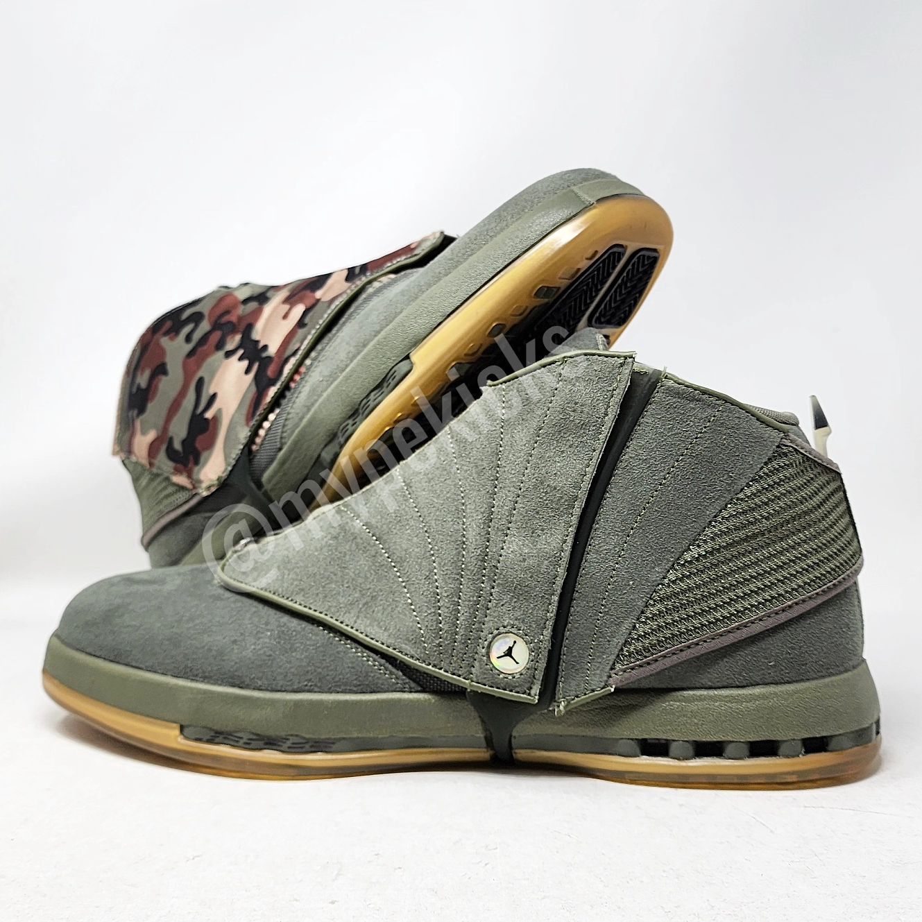Air Jordan 16 Retro - Bismack Biyombo PE