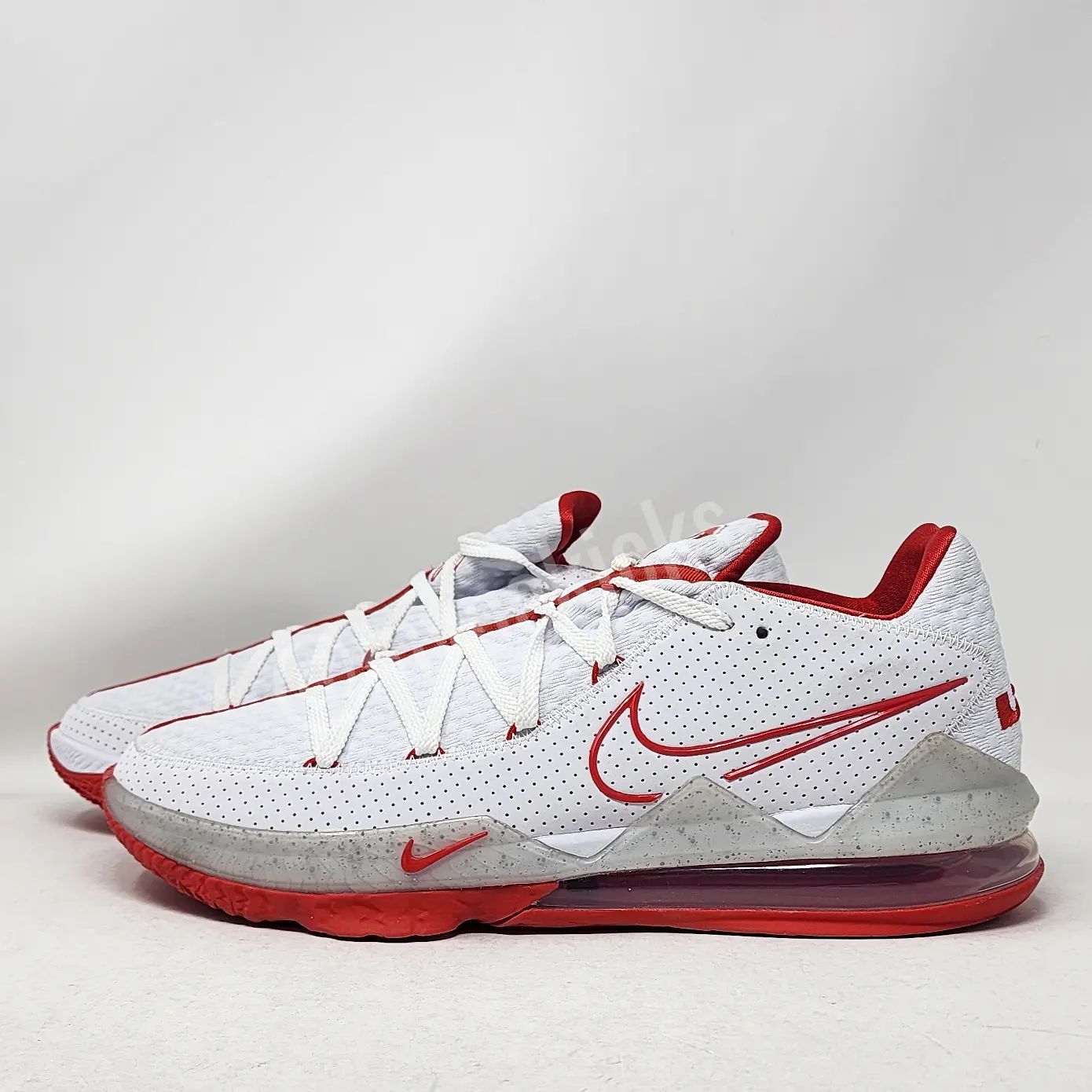 Nike LeBron 17 Low - OSU Buckeyes PE