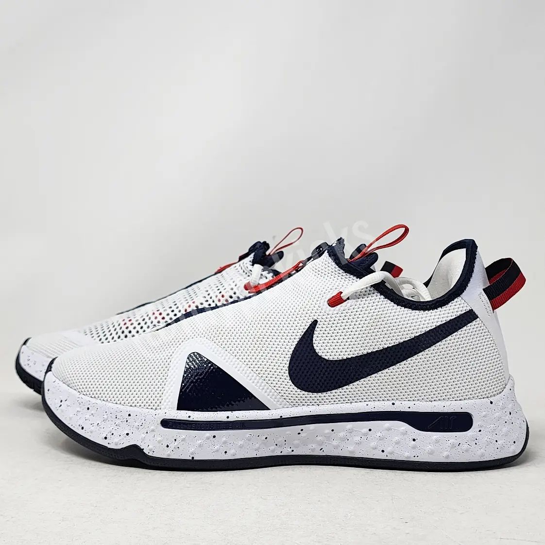 Nike PG 4 - UConn Huskies PE