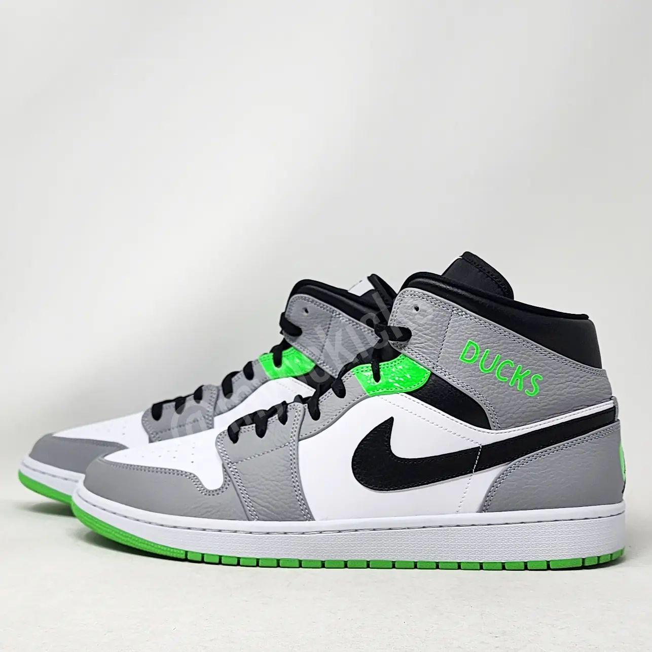 Air Jordan 01 Retro Mid - Oregon Ducks PE