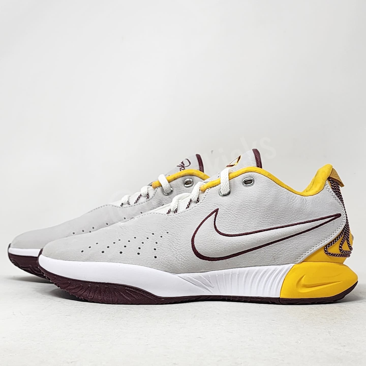 Nike LeBron 21 - CTK HS Royals PE
