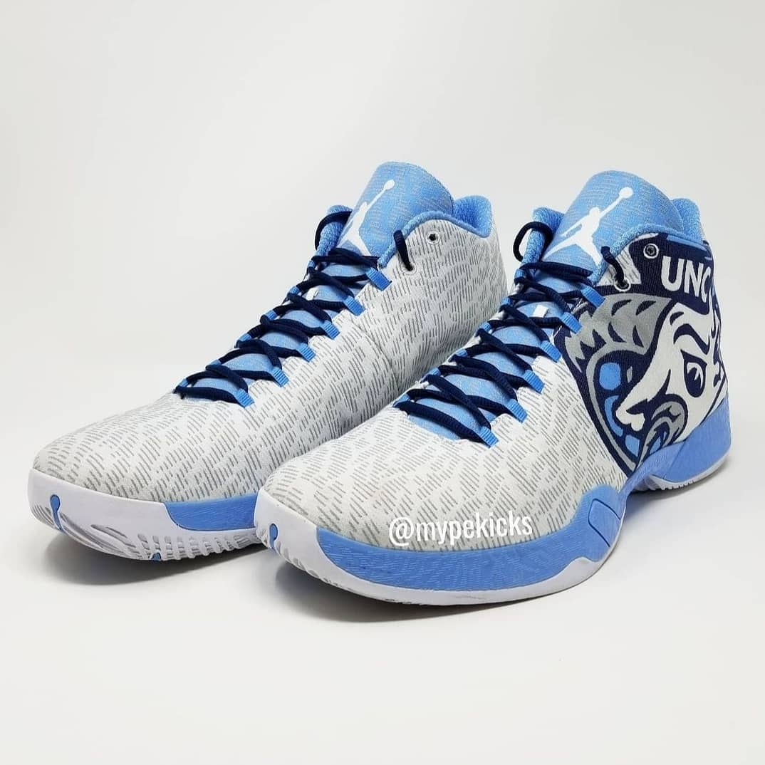 AJ 36 低帮 - 北卡大学队 PE