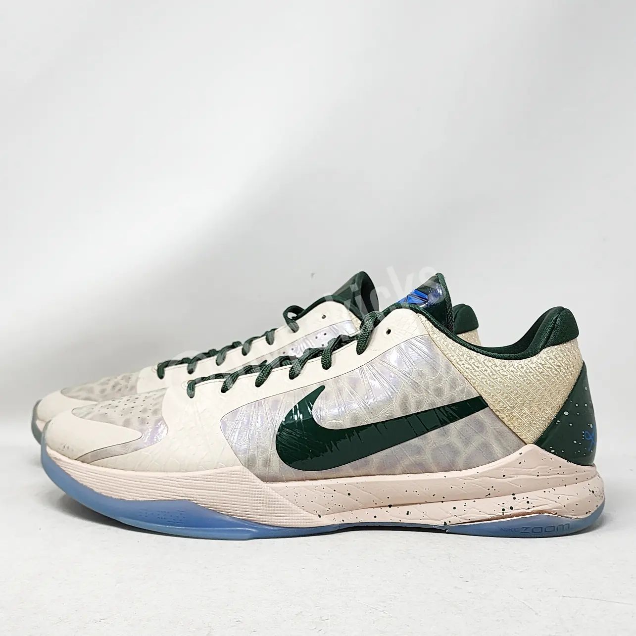 Nike Kobe 5 Protro - Khris Middleton Milwaukee Bucks PE