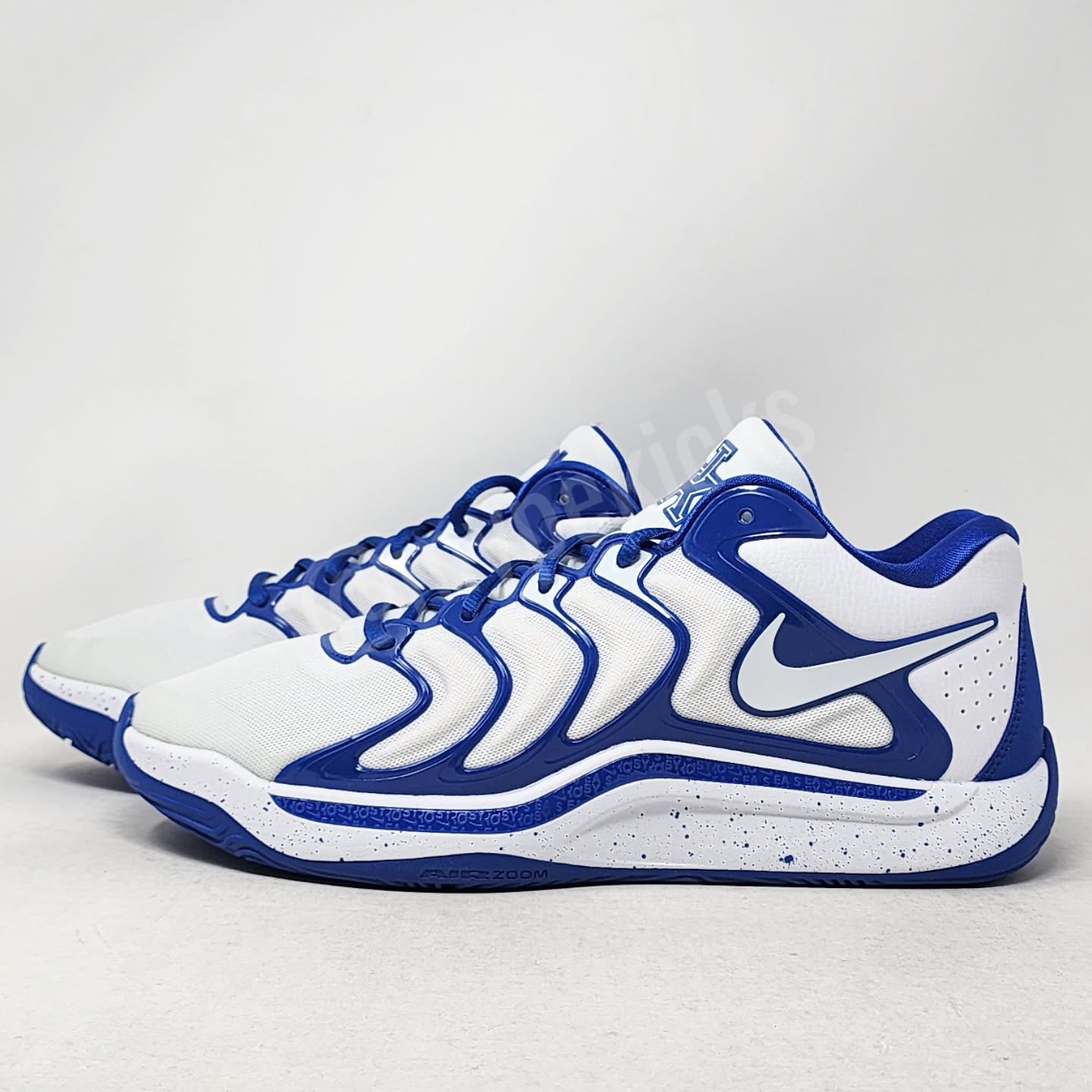 Nike KD 17 - Kentucky Wildcats PE