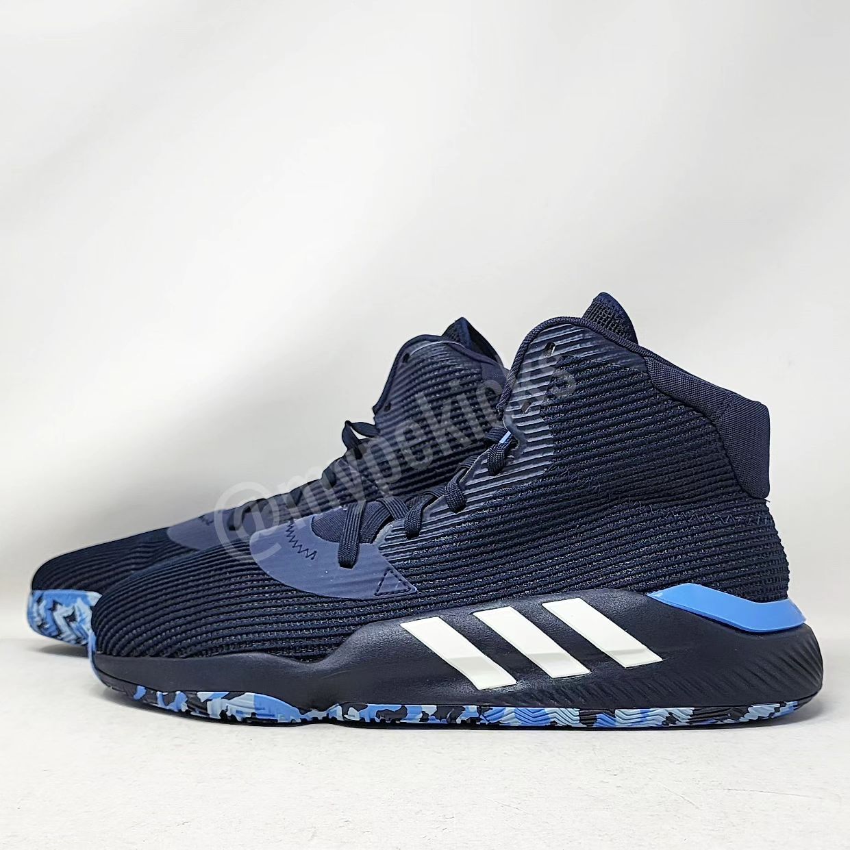 Adidas Pro Bounce Mid 19 - Kristaps Porzingis Dallas Mavericks PE