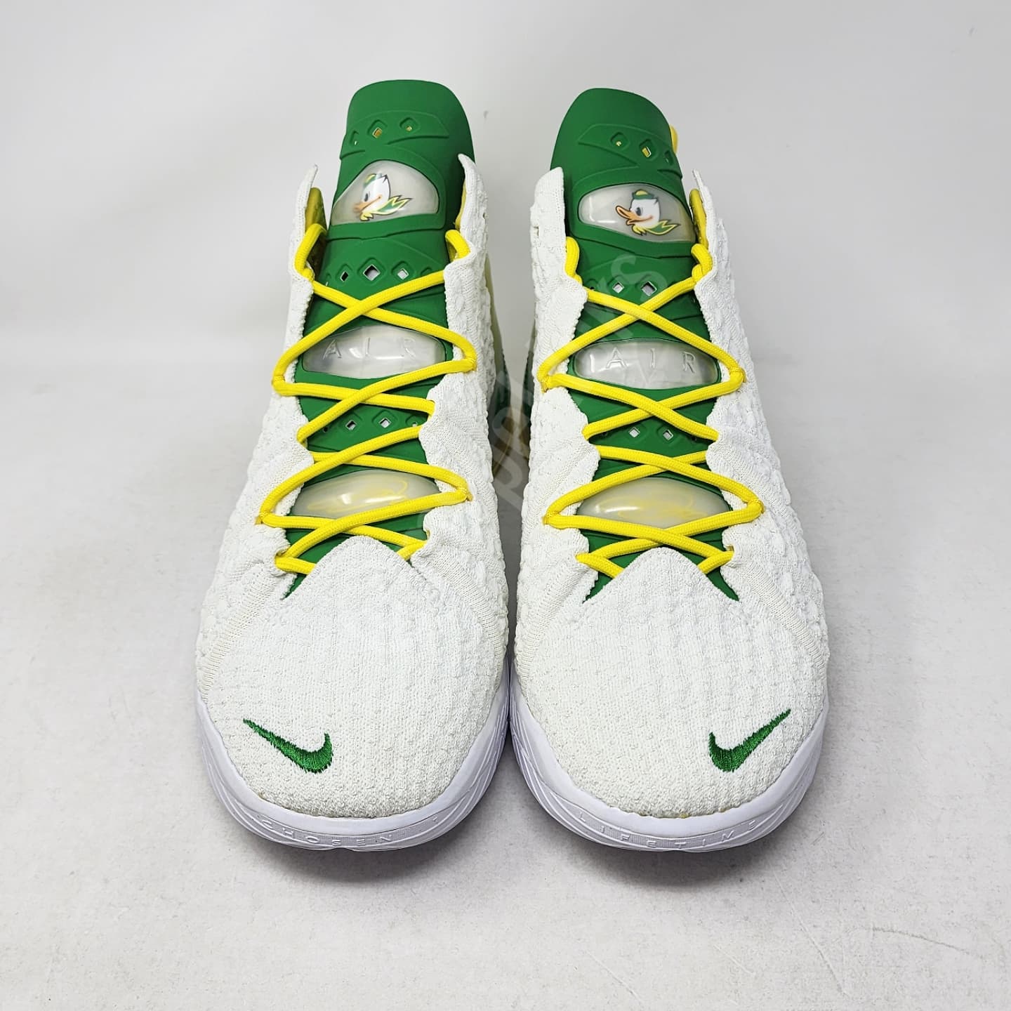 Nike LeBron 18 - Oregon Ducks PE