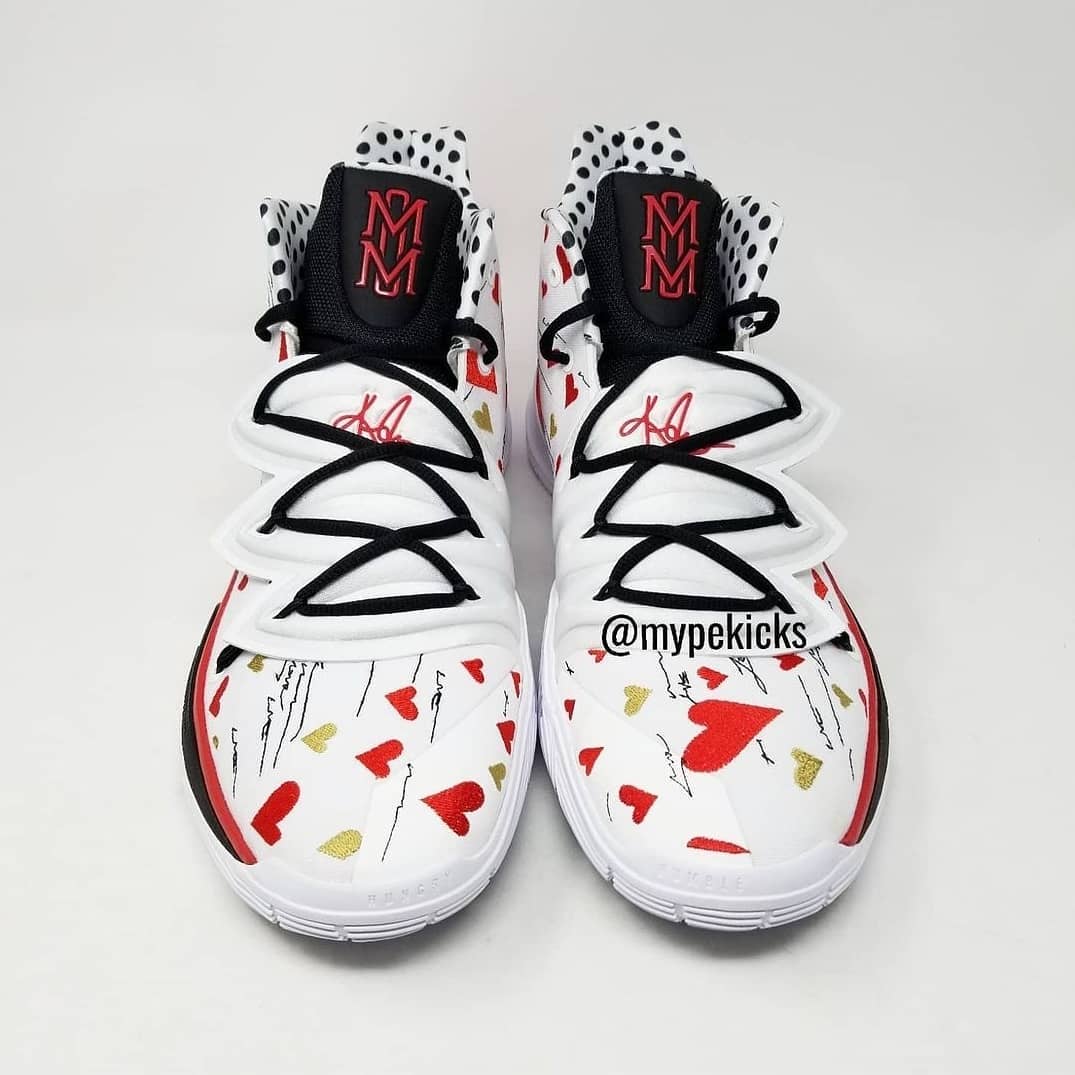 Nike Kyrie 5 SR - I Love You Mom PE