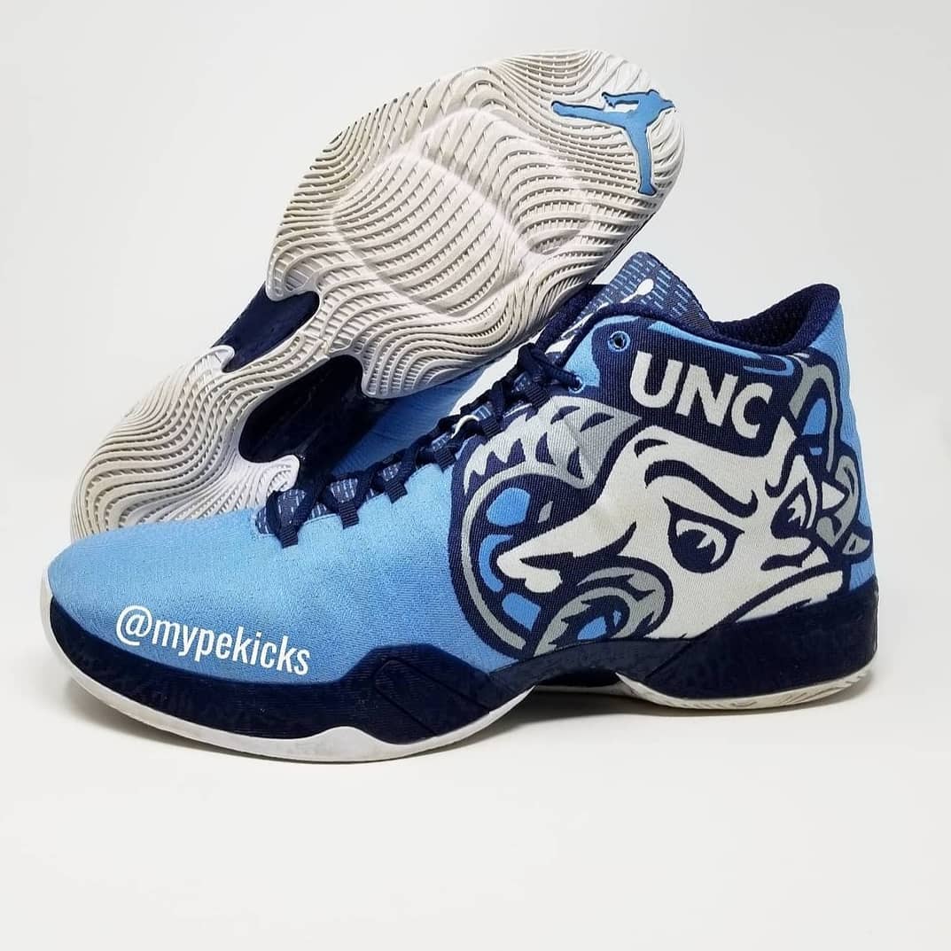 AJ 36 低帮 - 北卡大学队 PE