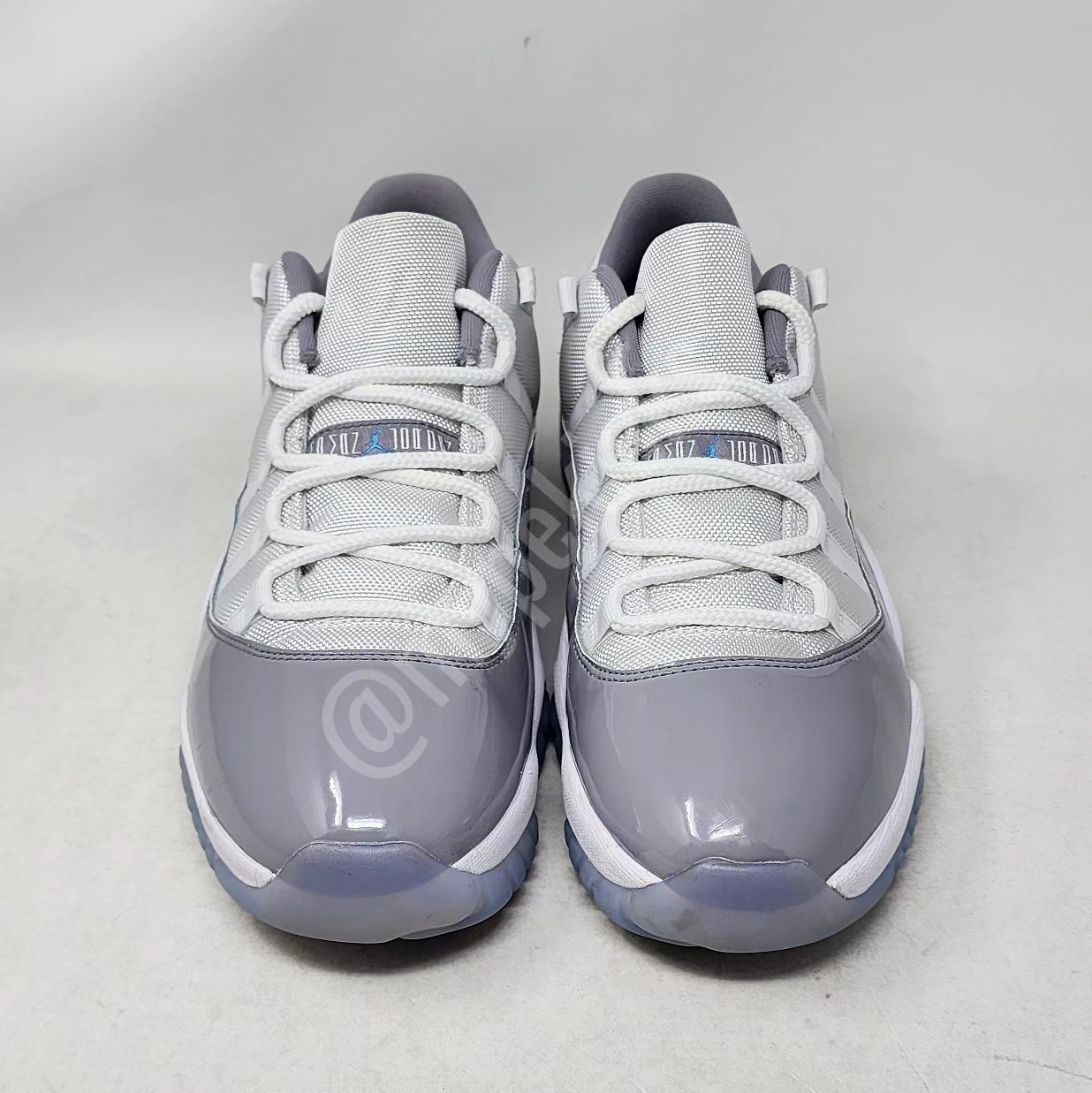 Air Jordan 11 Retro Low - Cement Grey