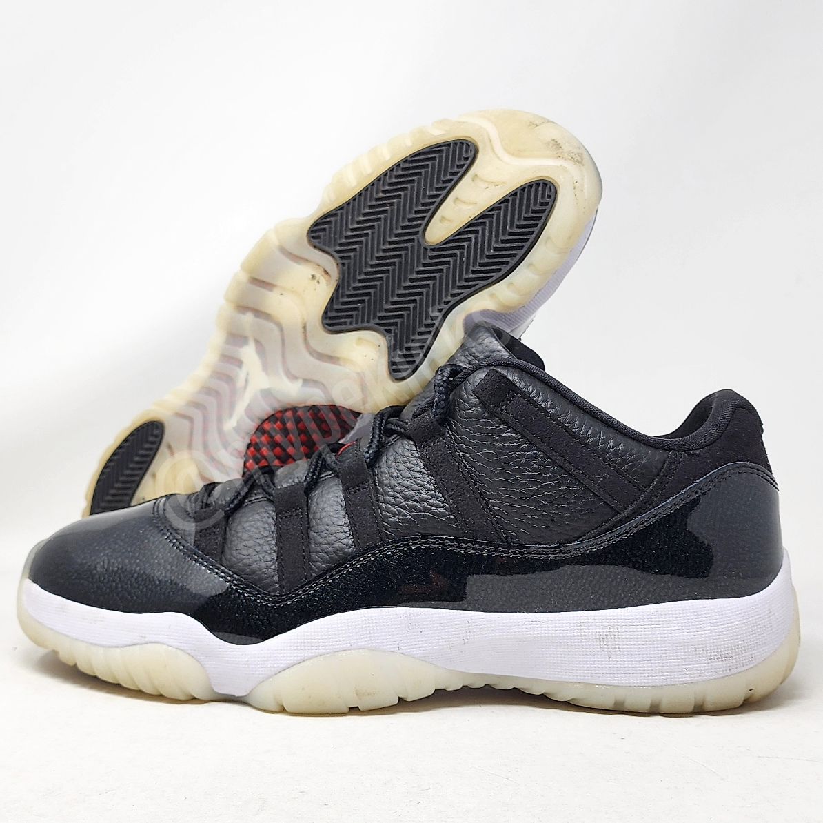 Air Jordan 11 Retro Low - "72-10"