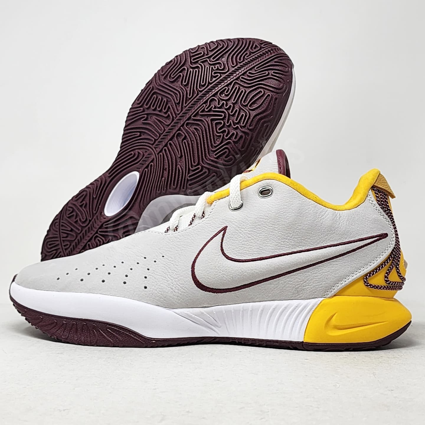 Nike LeBron 21 - CTK HS Royals PE