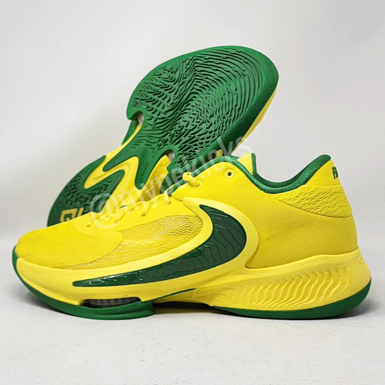 Nike Freak 4 - Oregon Ducks PE