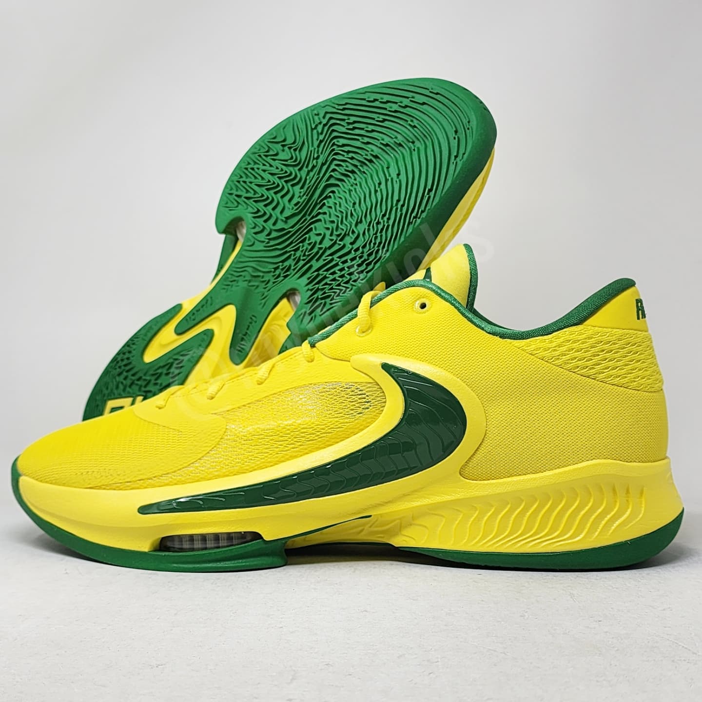 Nike Zoom Freak 4 - Oregon Ducks PE