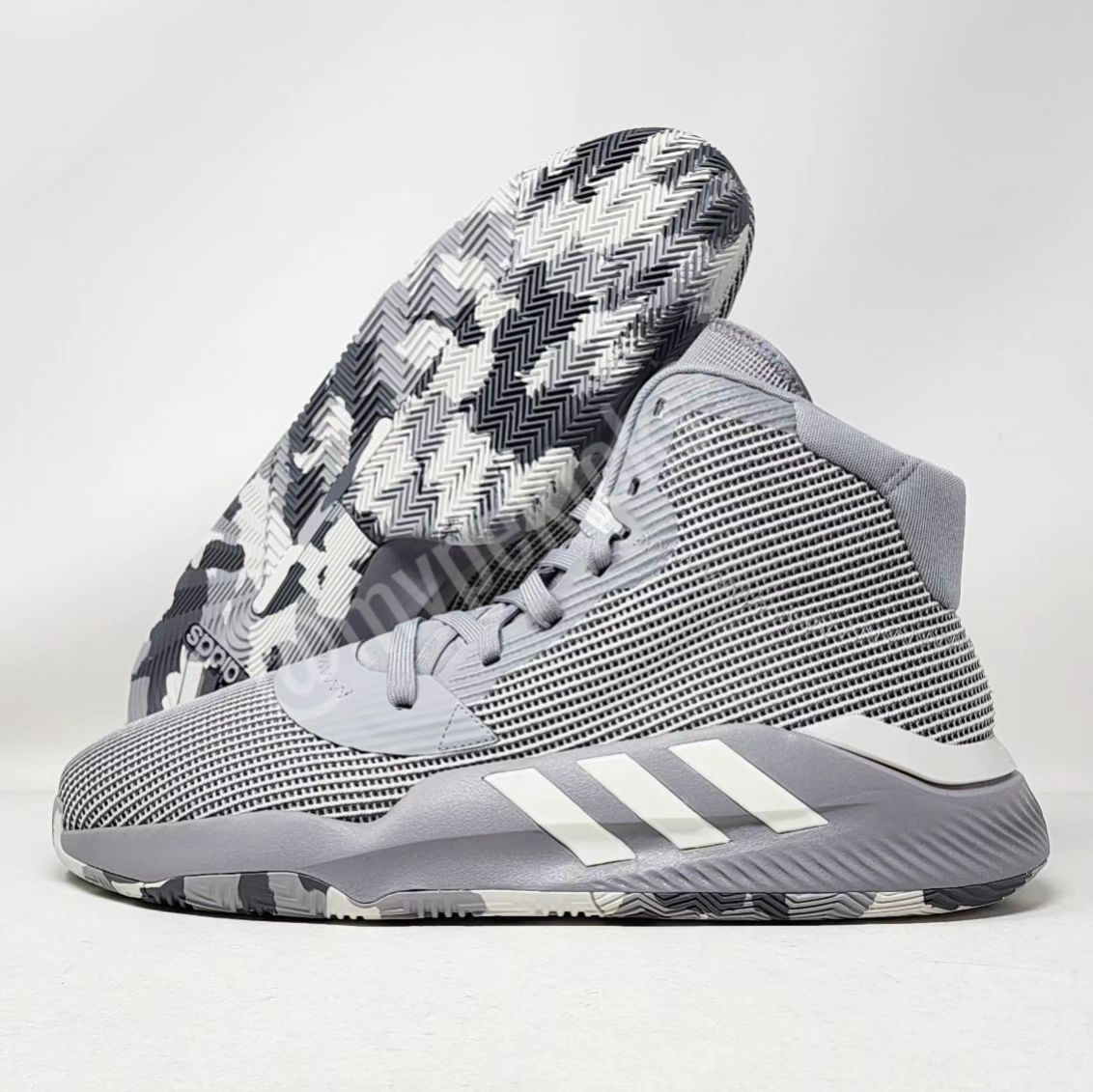Adidas Pro Bounce Mid 19 - Kristaps Porzingis Dallas Mavericks PE