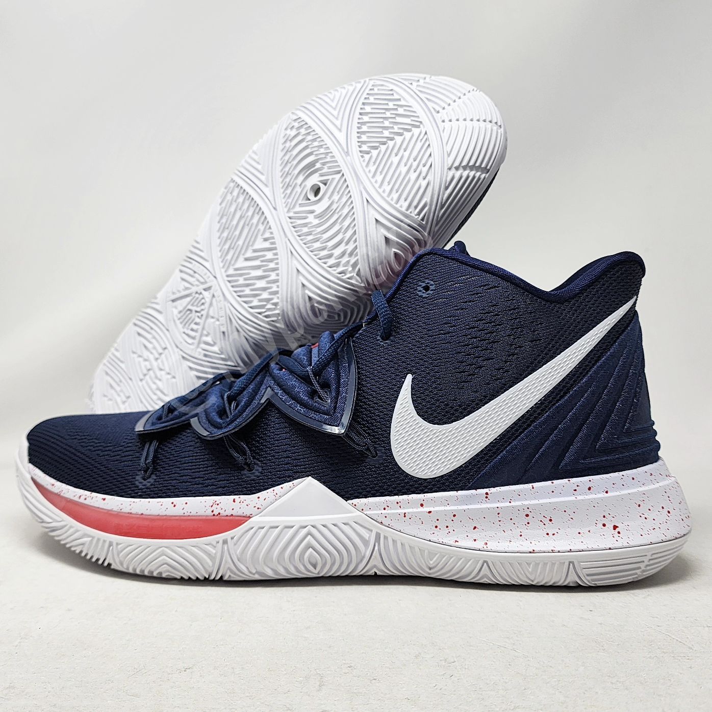 Nike Kyrie 5 - UConn Huskies PE