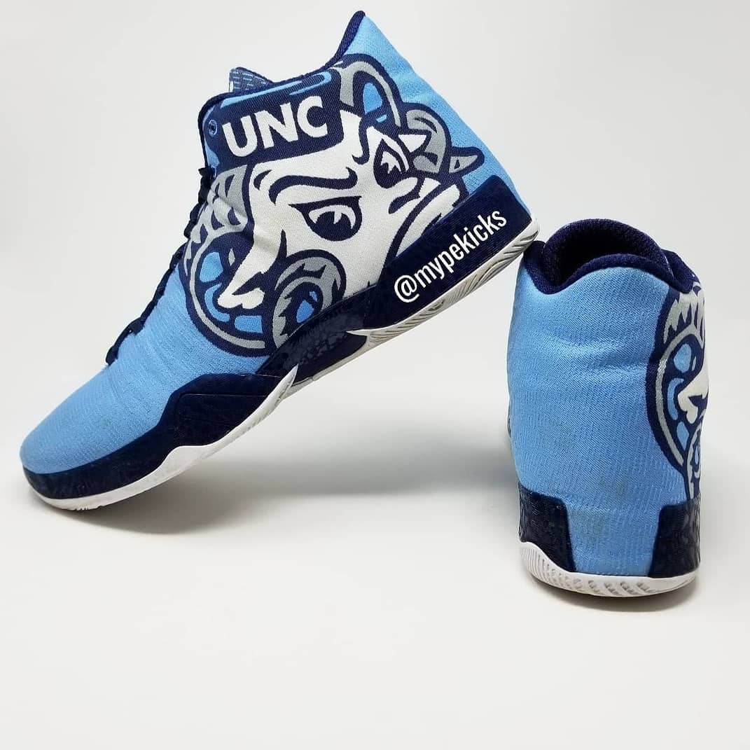 AJ 36 低帮 - 北卡大学队 PE