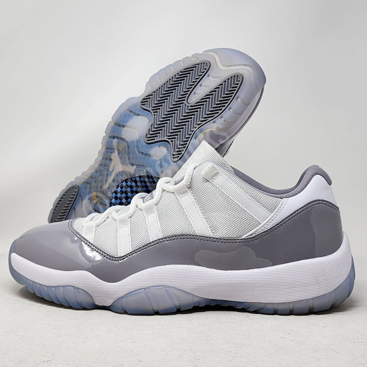 Air Jordan 11 Retro Low - Cement Grey
