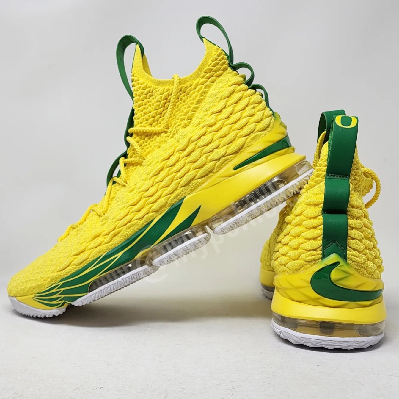 Nike LeBron 15 - Oregon Ducks PE