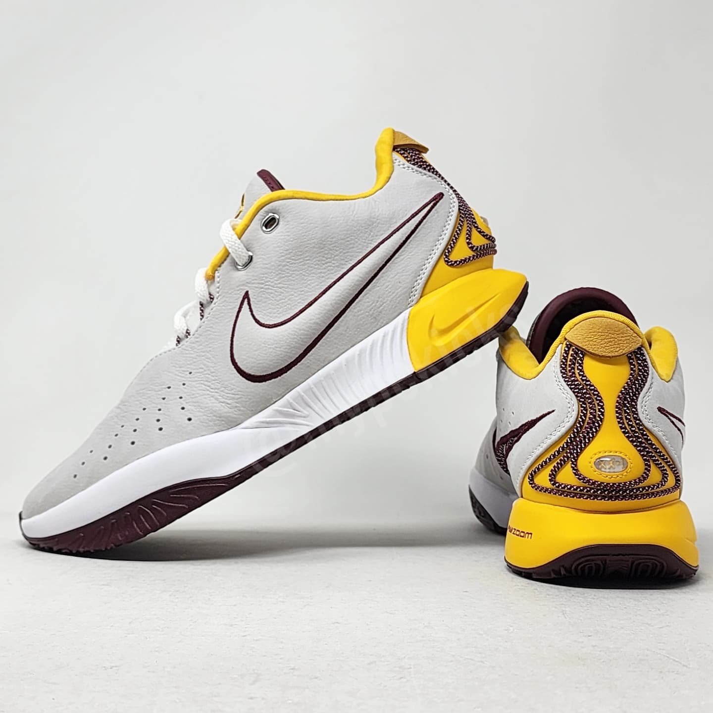 Nike LeBron 21 - CTK HS Royals PE