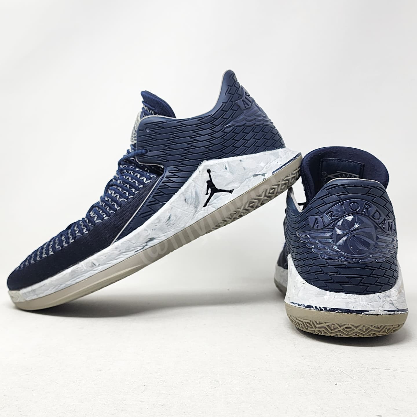 Air Jordan 32 Low - Georgetown Hoyas PE