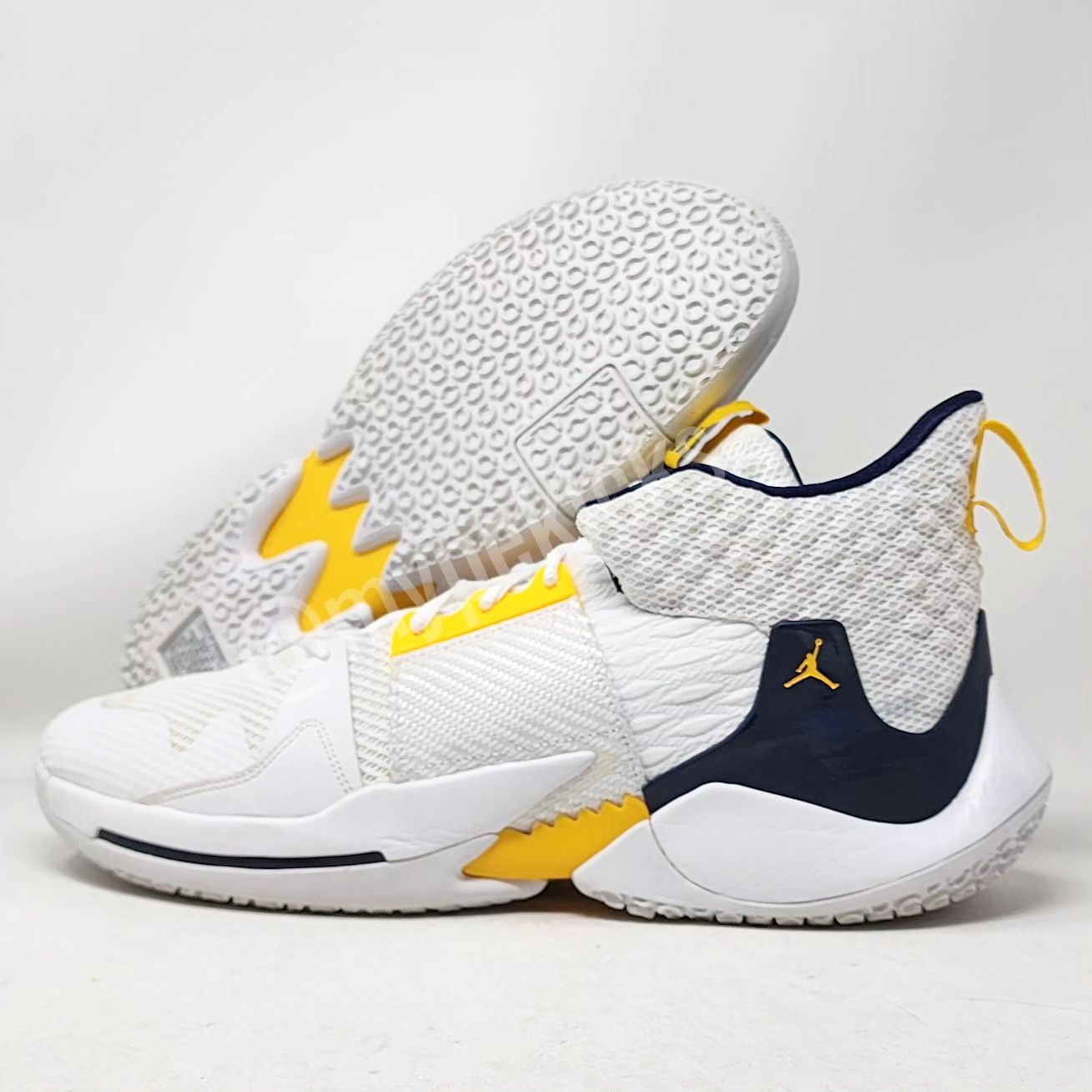 AJ 35 - 黄蜂队 PE