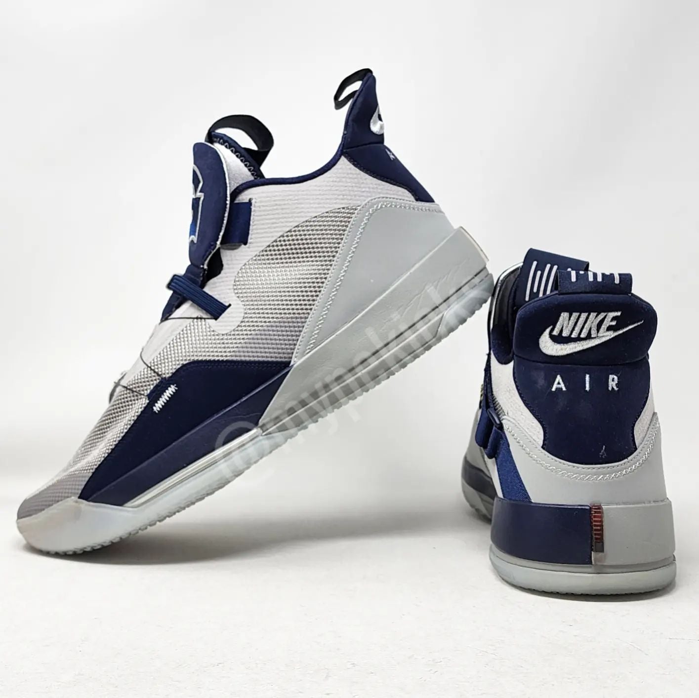 Air Jordan 33 - Georgetown Hoyas PE