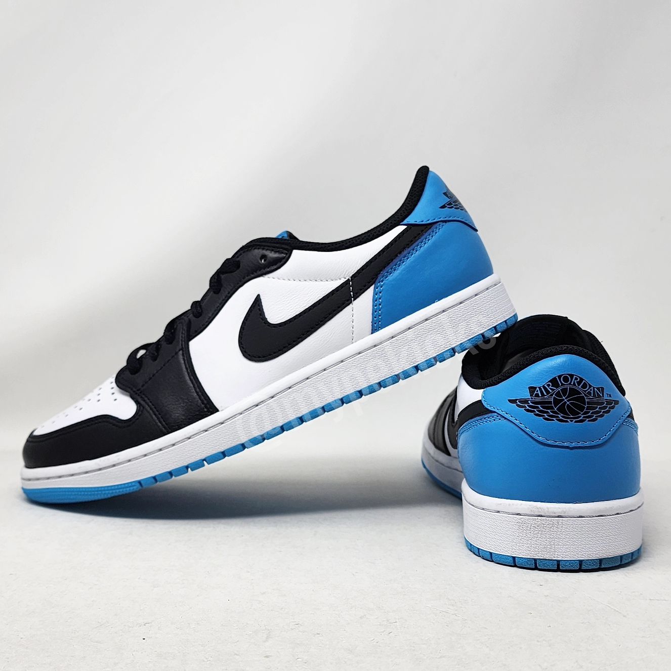 Air Jordan 01 Retro Low OG - Powder Blue