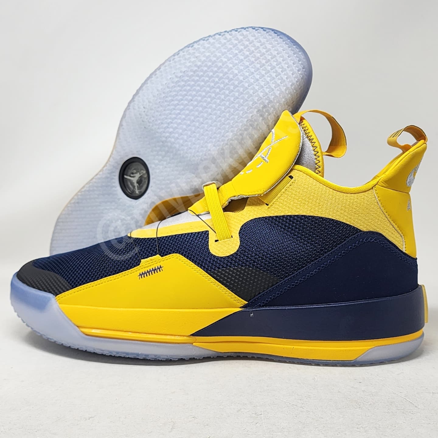 Air Jordan 33 - Victor Oladipo Indiana Pacers PE