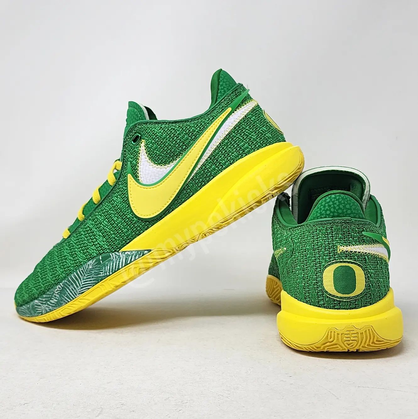 Nike LeBron 20 - Oregon Ducks PE